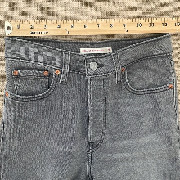 EUC Levi's Ribcage Straight Ankle Jeans 100% cotton Size 25 - Picture 5 of 8